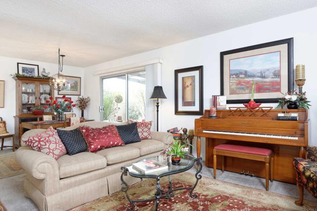 Detail Gallery Image 2 of 21 For 1644 Forestdale Dr, Encinitas,  CA 92024 - 3 Beds | 2 Baths