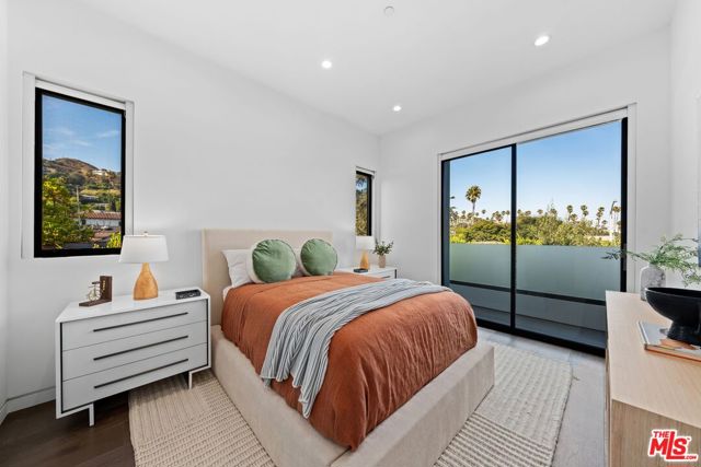 5 Bed Home for Sale in Los Angeles, California