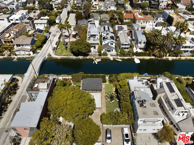 408 Linnie Canal, Venice CA: https://media.crmls.org/mediaz/60db11bc-03bd-4f97-ad36-6f84e0293781.jpg