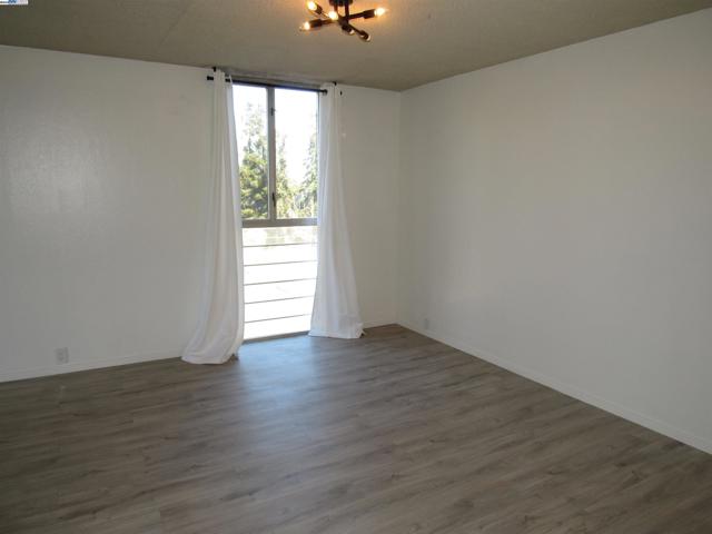 3909 Stevenson Blvd, Fremont CA: https://media.crmls.org/mediaz/60db4019-e361-46a2-acd1-0f6653264a7b.jpg