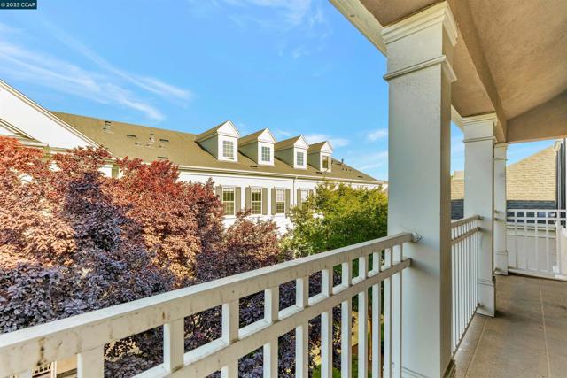 3744 Whitworth Dr, Dublin CA: https://media.crmls.org/mediaz/60db4ba3-c613-40a7-82b5-261ec04253b8.jpg