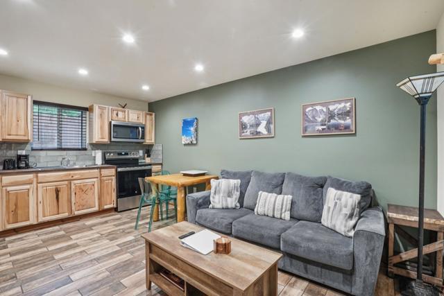 25750 Alderwood, Idyllwild CA: https://media.crmls.org/mediaz/60dbb2fe-0231-4595-b708-70d71a9b8d92.jpg