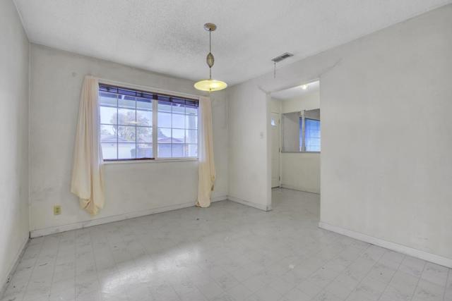 8734 Hermosa Court, Stockton CA: https://media.crmls.org/mediaz/60dccccc-ce7b-4674-9739-3335919540e1.jpg