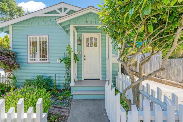 311 Cedar Street, Pacific Grove CA: https://media.crmls.org/mediaz/60dd3bdb-fa89-495f-ad2e-349e352e7876.jpg