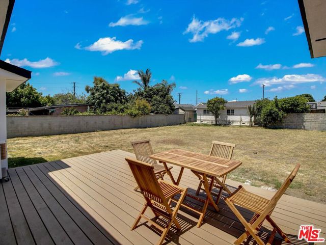 10315 Condon Avenue photo 32