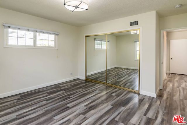 5332 Goodland Avenue, Valley Village CA: https://media.crmls.org/mediaz/60de0adc-d15d-4ace-a8d4-57bca4ee24a2.jpg