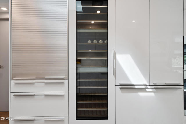 Detail Gallery Image 17 of 41 For 329 Westbourne Dr, West Hollywood,  CA 90048 - 2 Beds | 3 Baths