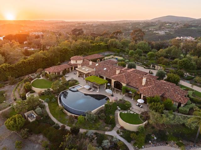 6565 Calle Reina, Rancho Santa Fe CA: https://media.crmls.org/mediaz/60de586a-6cae-440f-b40c-8de2cb8964b7.jpg