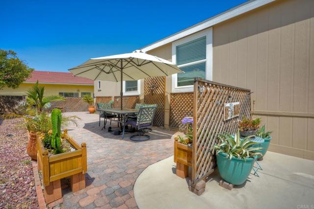 2280 E Valley Parkway, Escondido CA: https://media.crmls.org/mediaz/60df0dac-00a8-434e-b8d7-bd0ade1a6106.jpg