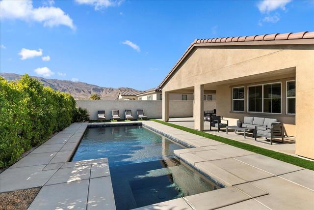80435 Palatine Crt Court, La Quinta CA: https://media.crmls.org/mediaz/60df59d4-a1ac-43bb-a957-ca3871661735.jpg