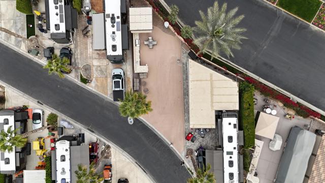 80394 Ave 48, Indio CA: https://media.crmls.org/mediaz/60dfa2d4-483c-4c5f-af73-08a86dc78655.jpg