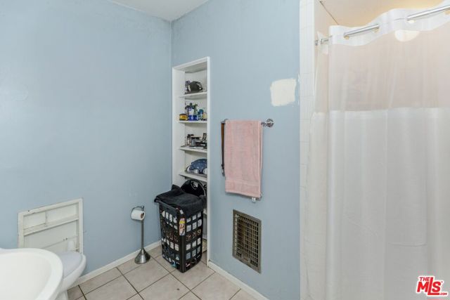 14175 Bergstrom Place, Sylmar CA: https://media.crmls.org/mediaz/60dfccdf-5af7-4701-8895-648b452345b9.jpg