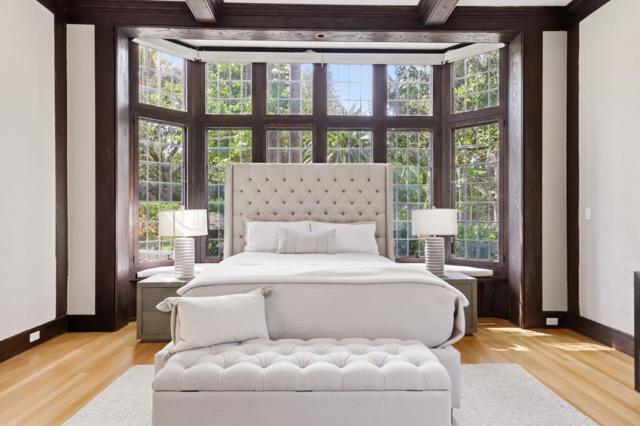85 Fagan Drive, Hillsborough CA: https://media.crmls.org/mediaz/60e018bc-b5c8-4731-8583-b7799e2d2774.jpg