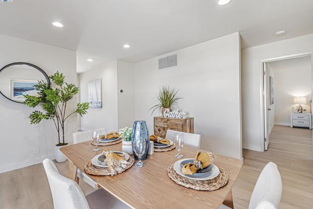 11 N Jim Elder Drive, Campbell CA: https://media.crmls.org/mediaz/60e23a3d-8d3f-49c5-8fe3-cea05eb54394.jpg