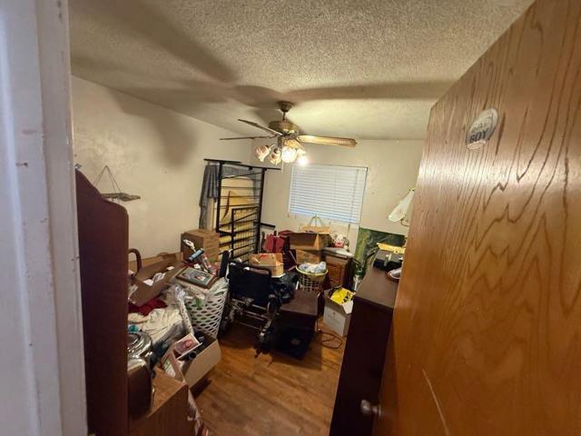 160 N Santa Rosa Street, Los Banos CA: https://media.crmls.org/mediaz/60e24795-1dff-44c3-9d27-d98637d2795e.jpg