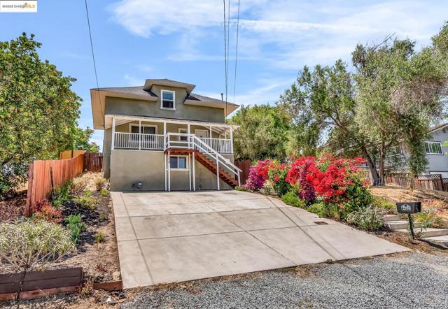 2350 W Shell Ave, Martinez CA: https://media.crmls.org/mediaz/60e3c344-ae5c-4241-87fc-aa9ab9a15048.jpg