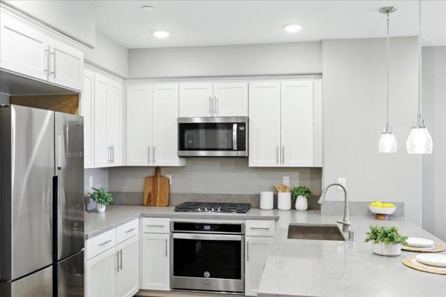 1011 Bellante Lane, San Jose CA: https://media.crmls.org/mediaz/60e42498-d2b3-43c0-a951-11d32cd90c0d.jpg
