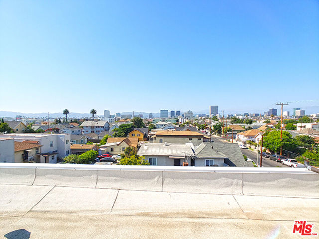 1229 S Kingsley Drive, Los Angeles CA: https://media.crmls.org/mediaz/60e46f4a-ee76-4432-9d5b-0c0d09f937f9.jpg