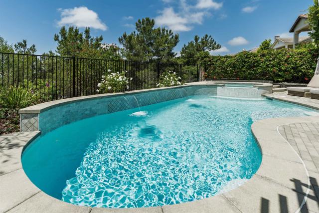 1569 Glencrest Drive, San Marcos CA: https://media.crmls.org/mediaz/60e483c8-0d43-4788-8916-a1fd3d424bb6.jpg