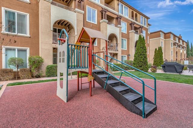 801 S Winchester Boulevard, San Jose CA: https://media.crmls.org/mediaz/60e4f2b4-2217-4ee7-9fe1-48d7a69e2aee.jpg