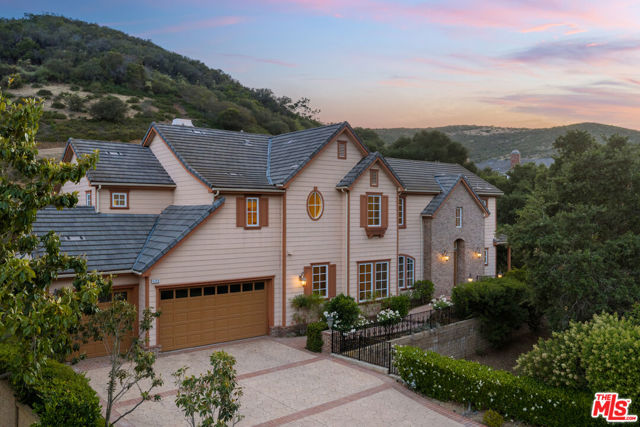 1772 Tamarack Street, Westlake Village CA: https://media.crmls.org/mediaz/60e55e65-e643-4aee-b9bb-7e62e5750023.jpg