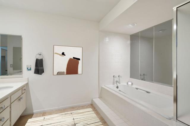 1540 E Sierra Way, Palm Springs CA: https://media.crmls.org/mediaz/60e56bc0-34eb-43cb-a053-ff4bb47ddfca.jpg