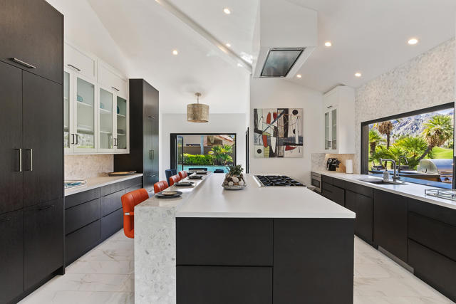 54841 Inverness Way, La Quinta CA: https://media.crmls.org/mediaz/60e5a2b3-1535-4945-8d07-8e3004585be4.jpg