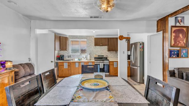 87329 Main St Street, Thermal CA: https://media.crmls.org/mediaz/60e65feb-10a9-4008-9938-d005d433a056.jpg
