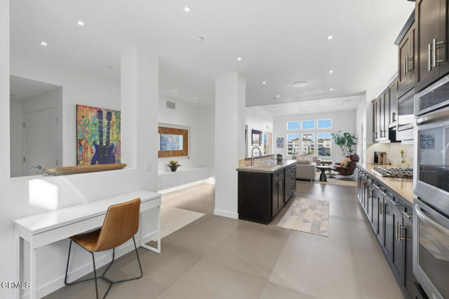 1572 Seabridge Lane, Oxnard CA: https://media.crmls.org/mediaz/60e6f8f6-8acc-43f0-8f1a-3d7e0b88d712.jpg