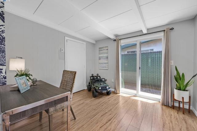 Image 32 of 52 For 2038 Boca Raton St