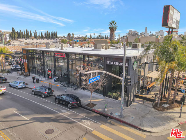 901 Rosemont Avenue, Los Angeles CA: https://media.crmls.org/mediaz/60e78d9f-62a5-4df3-86d6-b757533ce09a.jpg