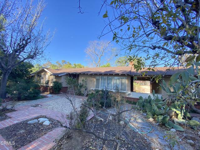 10315 Mcbroom Street, Sunland CA: https://media.crmls.org/mediaz/60e7b8d3-61c8-4847-afa0-ef9a12096000.jpg