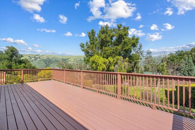16385 Jackson Oaks Drive, Morgan Hill CA: https://media.crmls.org/mediaz/60e96f6b-dab3-4a7d-be80-ef00a8d2b621.jpg