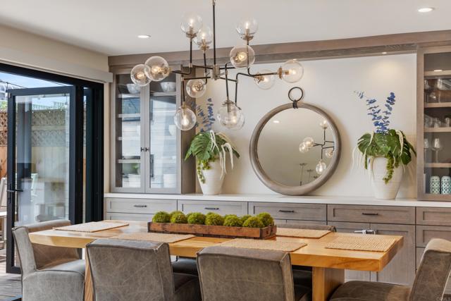 5080 Carlsbad Blvd, Carlsbad CA: https://media.crmls.org/mediaz/60e99bf3-d5f2-4907-b87e-e8d3e4b38e99.jpg
