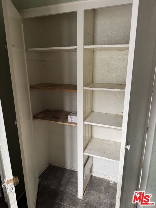 1531 Silver Lake Boulevard, Los Angeles CA: https://media.crmls.org/mediaz/60e9caf7-46f5-48f7-9845-272959b239af.jpg