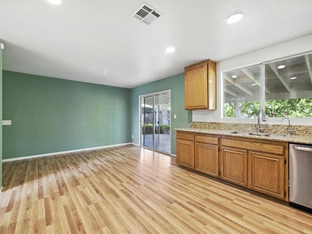 44131 Sunmist Court, Lancaster CA: https://media.crmls.org/mediaz/60e9d1fd-068c-472f-b49e-ec00fa09281d.jpg
