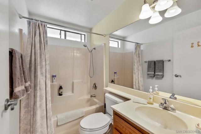 2010 W San Marcos Blvd, San Marcos CA: https://media.crmls.org/mediaz/60eab08e-b4be-4495-9359-d133f3984ec6.jpg