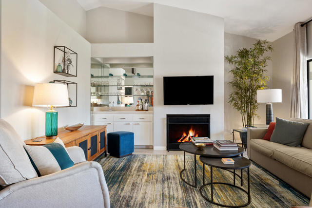 42740 Sand Dune Drive, Palm Desert CA: https://media.crmls.org/mediaz/60eb6472-d77f-4a58-8267-1382c4521f27.jpg