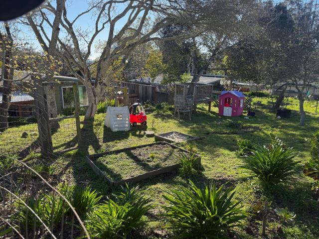 3460 Maplethorpe Lane, Soquel CA: https://media.crmls.org/mediaz/60ec4ed6-75db-4068-92da-9fe42a61a14a.jpg