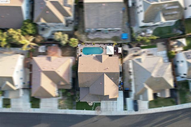 3438 Keystone Loop, Discovery Bay CA: https://media.crmls.org/mediaz/60ecdcad-63a6-4ce5-888c-ce122fbf37f4.jpg