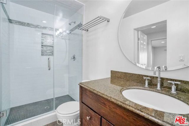 5003 Tilden Avenue, Sherman Oaks CA: https://media.crmls.org/mediaz/60ecf283-8aae-4858-95ce-c140217c55aa.jpg
