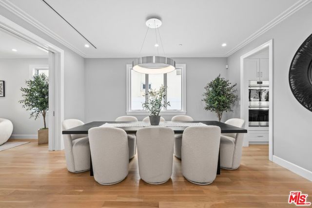 633 N Formosa Avenue, Los Angeles CA: https://media.crmls.org/mediaz/60ee4431-8af8-4eb7-b392-2c53e304e177.jpg