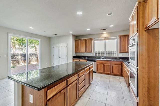 1962 Canyon Oaks Circle, Pittsburg CA: https://media.crmls.org/mediaz/60eed706-ee5a-47ed-a5f4-f8d9c0b01a9d.jpg