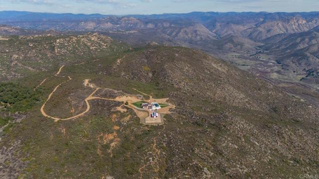 24949 Thunder Mountain Road, Ramona CA: https://media.crmls.org/mediaz/60efb845-b9d5-4693-b0f2-2dc8aaf06859.jpg