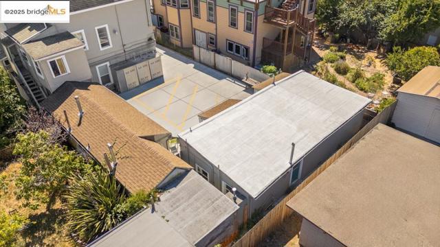 Image 24 of 29 For 1062 60th St