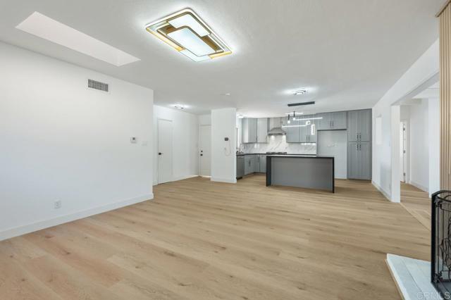 Detail Gallery Image 11 of 52 For 8868 Gowdy Ave, San Diego,  CA 92123 - 5 Beds | 4 Baths