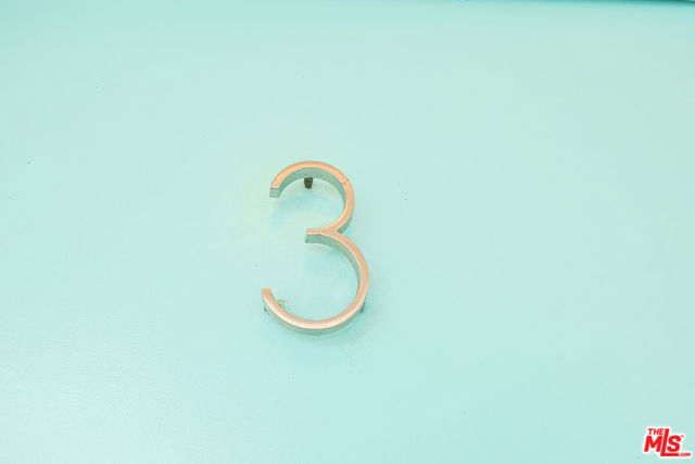 1277 W 23rd Street, Los Angeles CA: https://media.crmls.org/mediaz/60f21909-f4ed-4c67-98d3-58401a7abac4.jpg