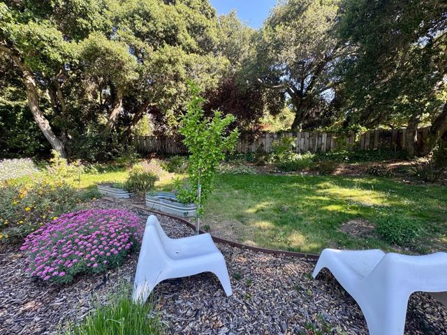 42 Upper Circle, Carmel Valley CA: https://media.crmls.org/mediaz/60f21f5f-2968-4517-abc6-7104a0fa4f74.jpg