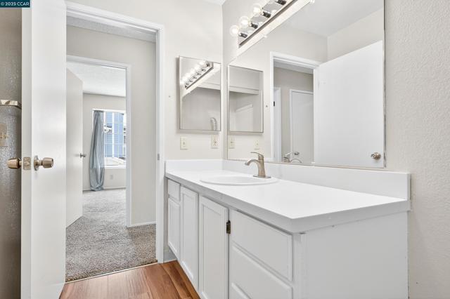 15 Glenwood, Hercules CA: https://media.crmls.org/mediaz/60f25cdd-28fe-4d97-86d6-ad6dc4895fe8.jpg