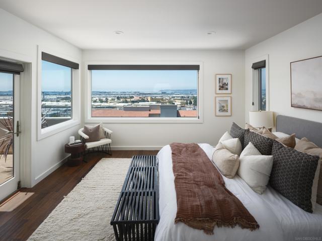2111 W California Street, San Diego CA: https://media.crmls.org/mediaz/60f26033-f9e0-45f1-a841-51a7da940ffe.jpg